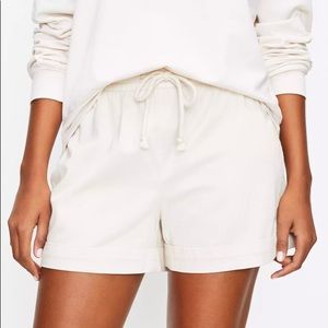 Lou & Grey Dark White Drawstring Shorts Size M